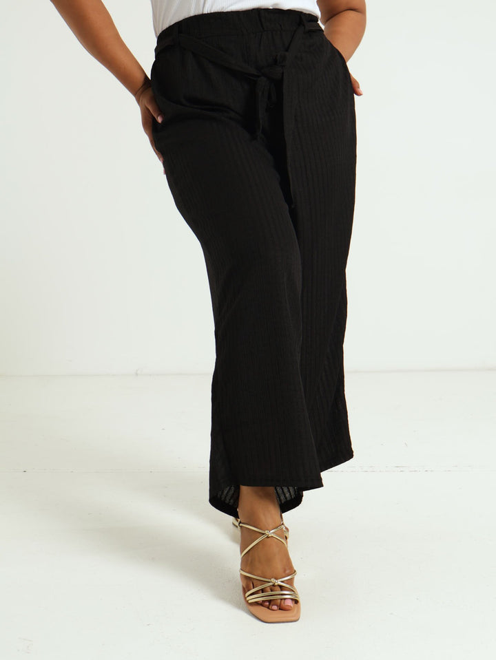 Textured Wideleg Pants - Black