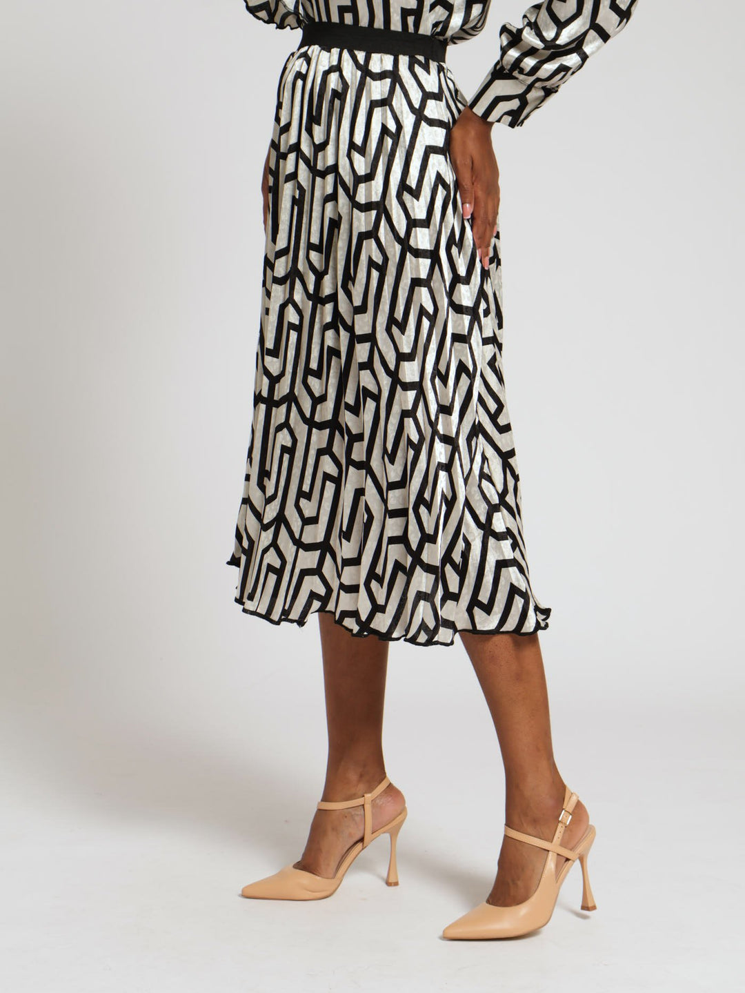 Pleated Midi Skirt - Black/Beige